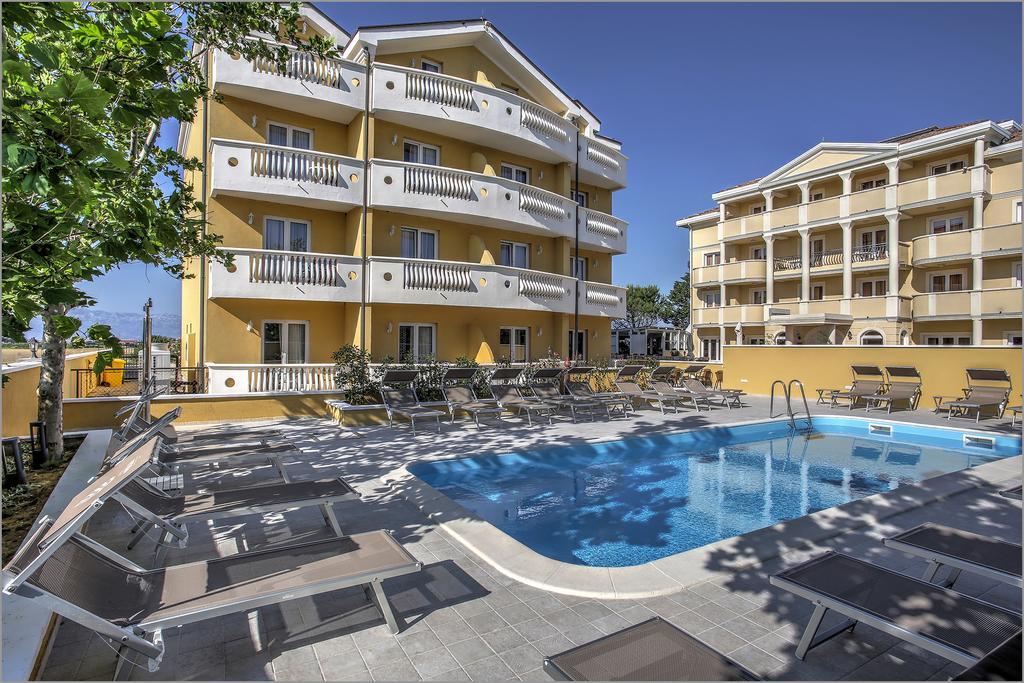 Aparthotel Zaton Затон Екстериор снимка