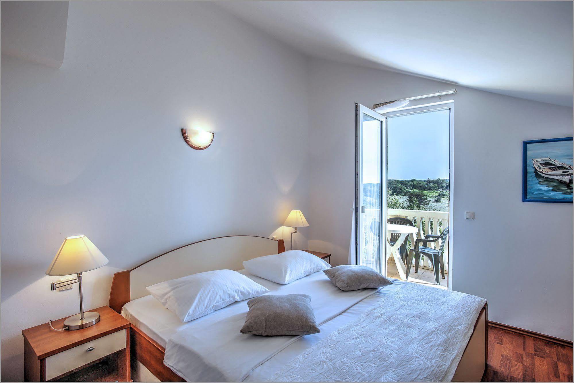 Aparthotel Zaton Затон Екстериор снимка